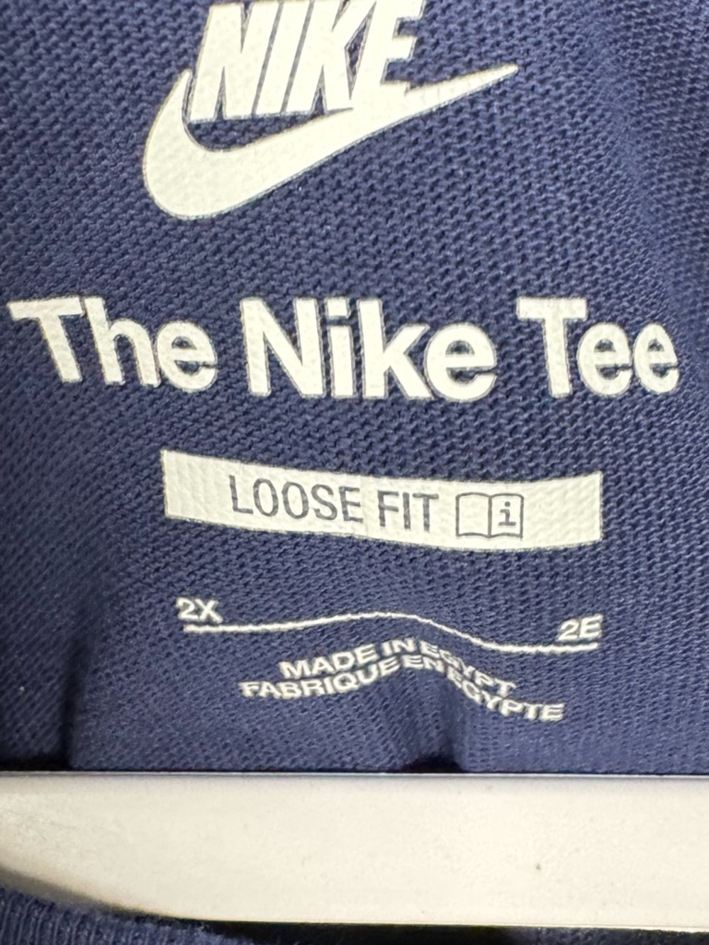 Nike Loose Fit Navy Tee with Pattern Swoosh 2X - Picture 3 of 7